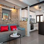 Old Rubinum Apartment